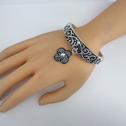 Stretchable Filigree Design Vintage Bracelet