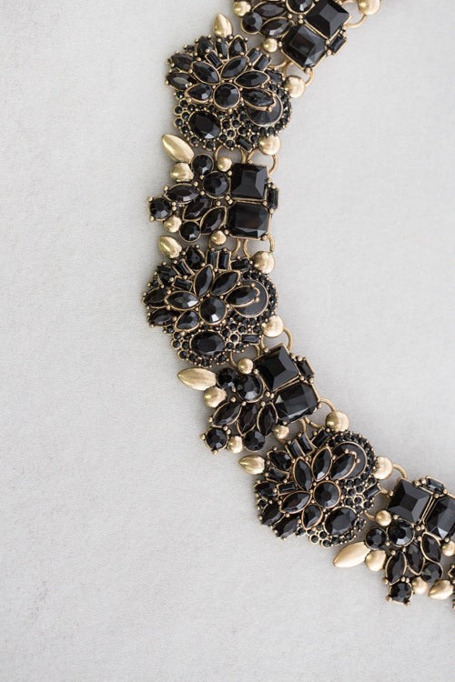 Bree Black Collar