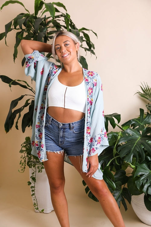 Elegant Floral Garland Kimono – Sophisticated Design